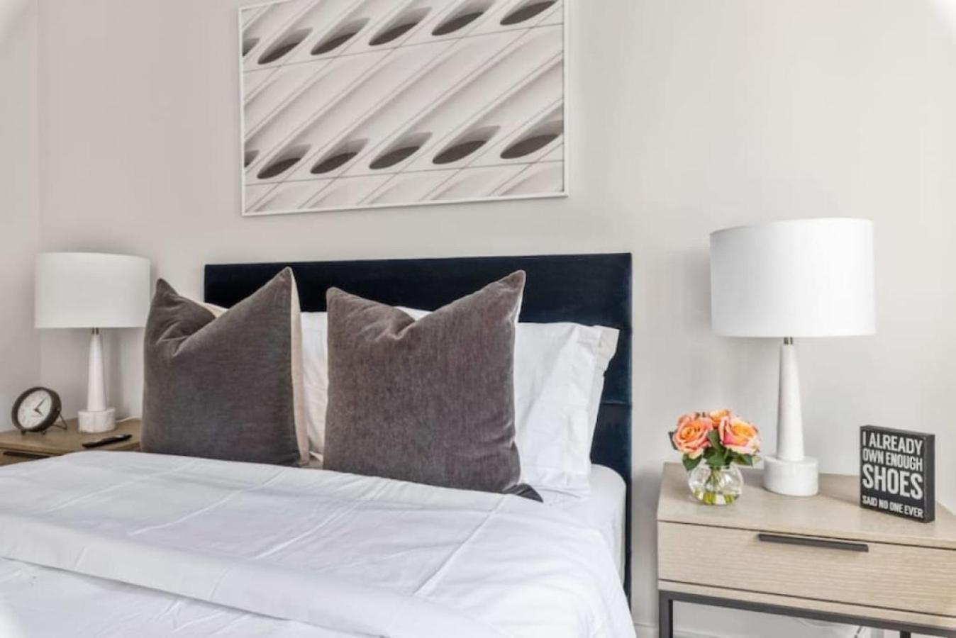 Apartmán Luxe Studio With Charming Juliet Balcony New York Exteriér fotografie